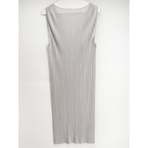 PLEATS PLEASE ISSEY MIYAKE BASICS in LIGHT GRAY OS - Picture 2 of 5
